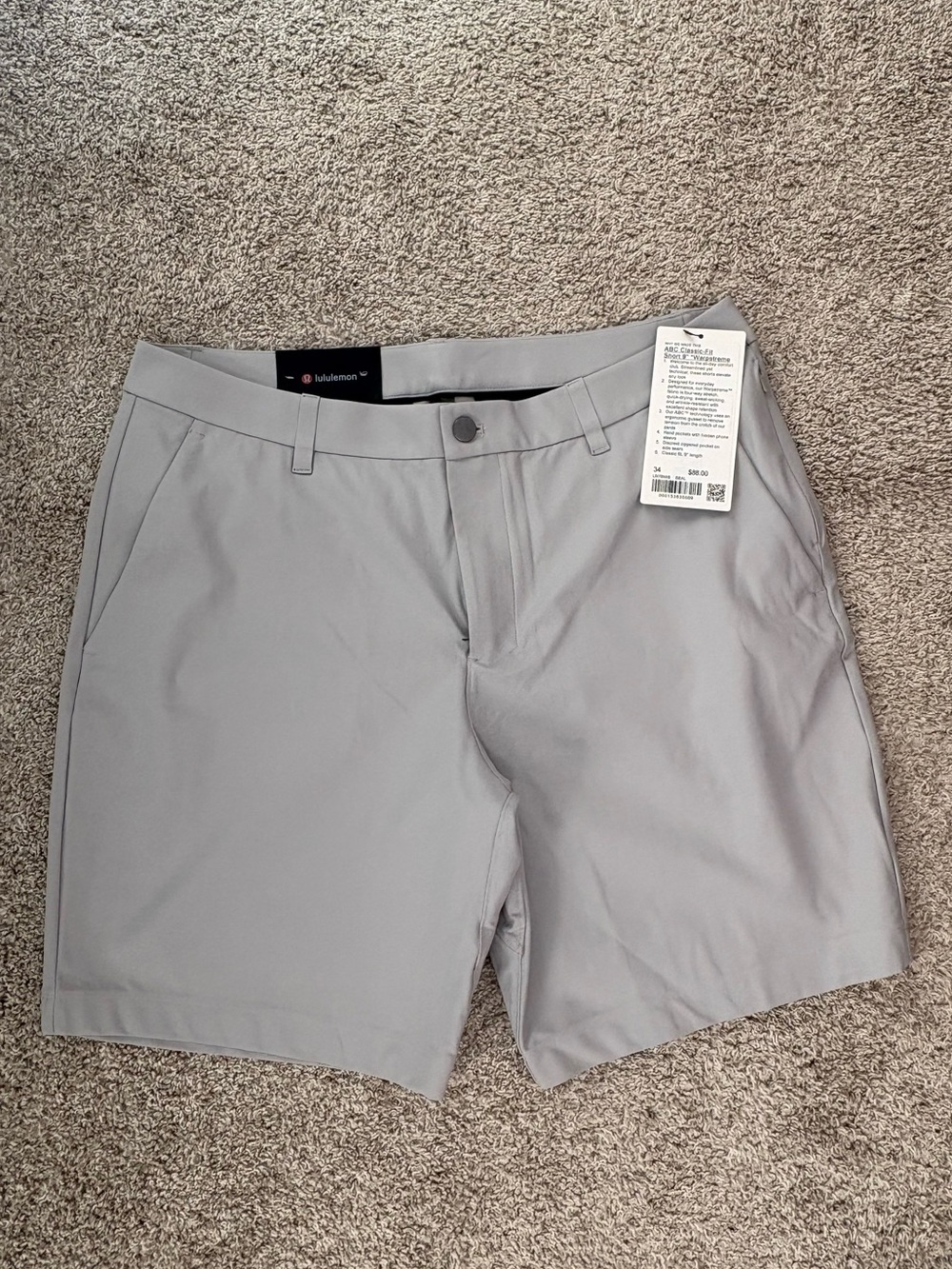 lululemon athletica Men’s ABC classic fit Gray Shorts